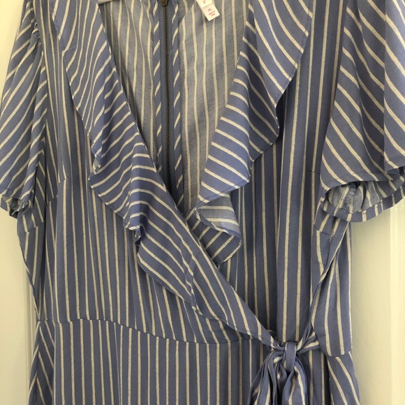 Target Wrap Dress - Picture 2 of 3